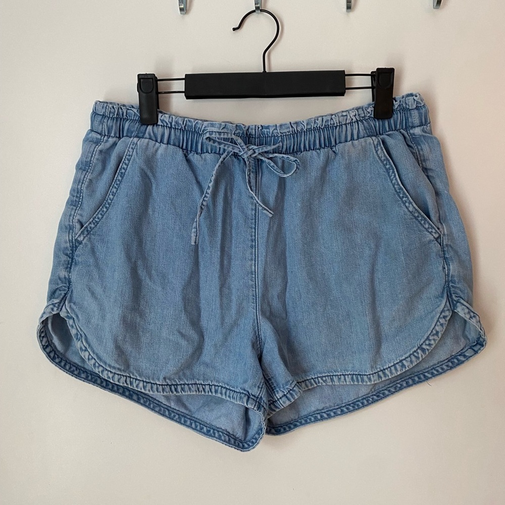 American eagle comfort denim shorts